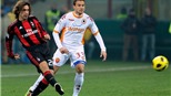 Barcelona nhắm Vargas và Pirlo